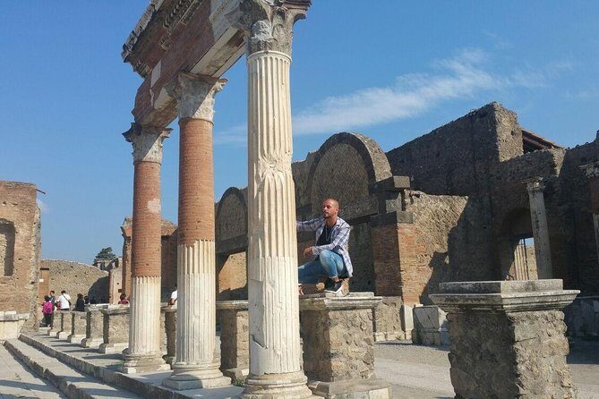 2 hours Pompeii Tour with Local Historian - Ticket Included - Crowds, audio, and pacing: how to make it work in real life