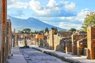 Customizable Private Tour of Herculaneum & Pompeii - Pompeii Archaeological Park in about two hours: where to focus first