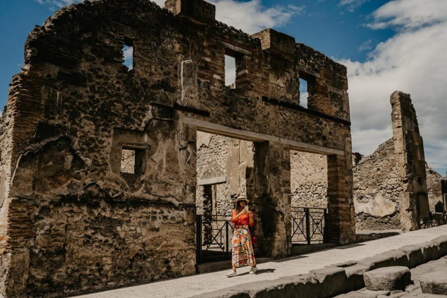 Discover Pompeii: Spanish Walking Tour of the Buried City - Key Highlights You’ll Feel Quickly