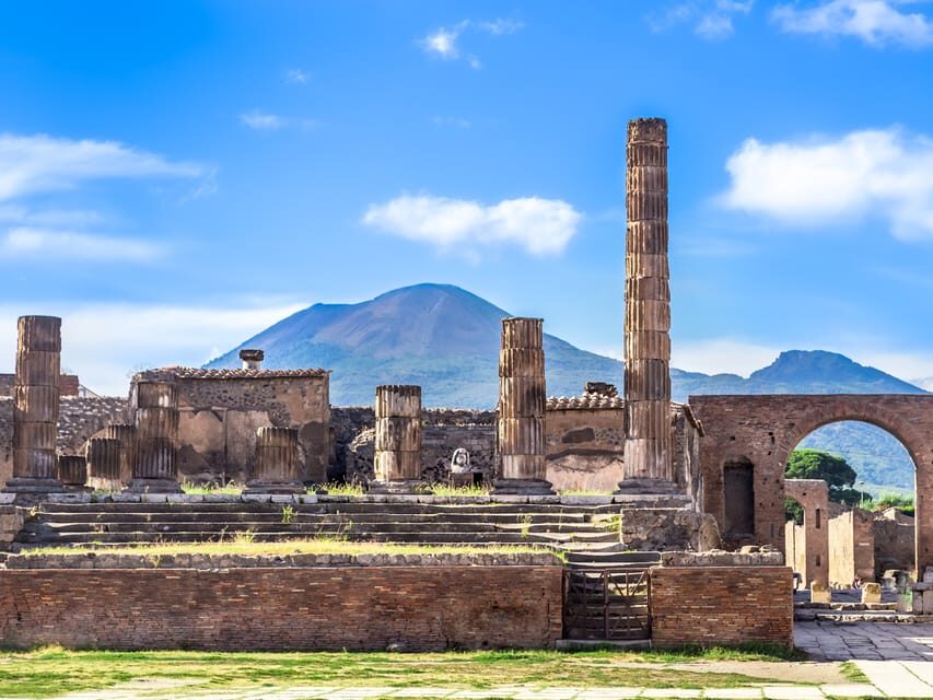 From Naples: Pompeii and Amalfi Tour - What to bring (and the rules that can surprise you)