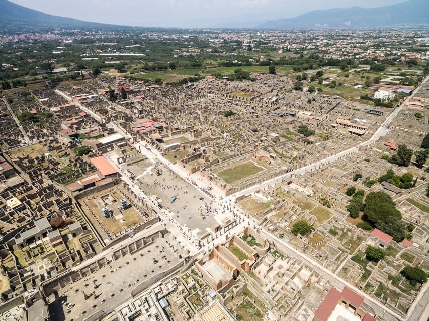 From Naples: Pompeii and Amalfi Tour - Who this tour fits best