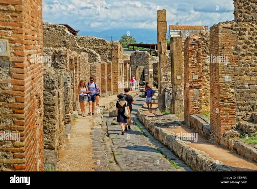 From Naples: Pompeii and Vesuvius Day Tour - FAQ