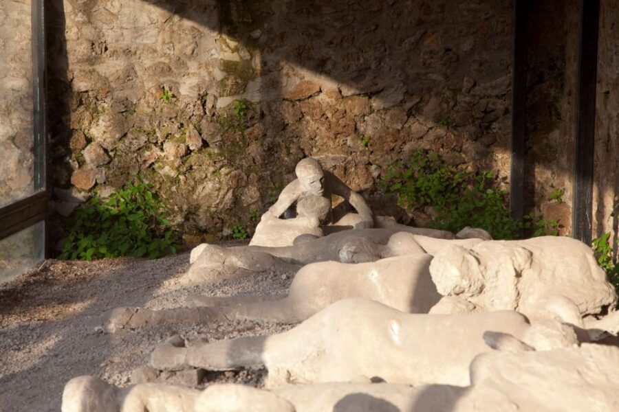 From Positano: Pompeii Guided Tour with Skip the Line - Your 2-Hour Guided Route Through Western Pompeii