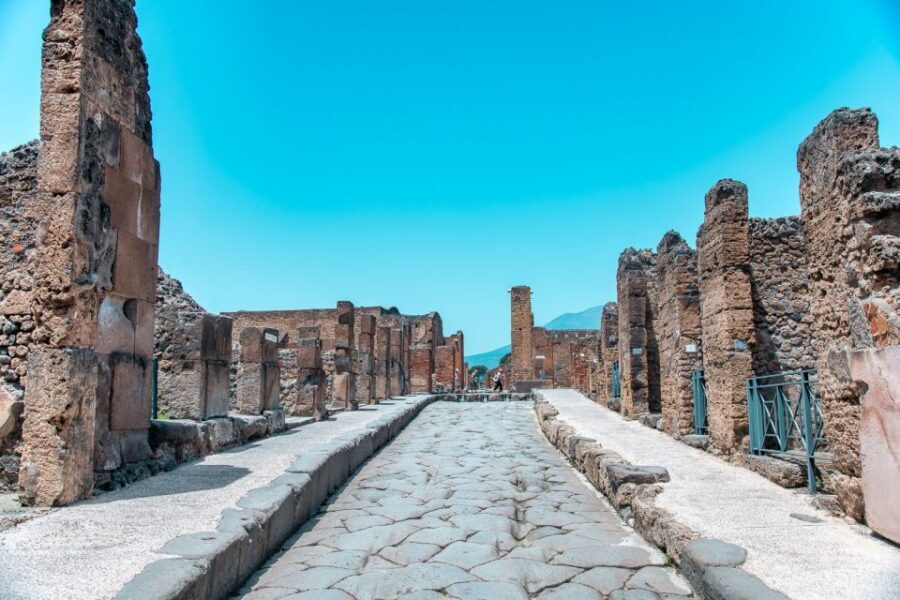 From Rome: Day Trip to Pompeii, Positano, and Amalfi - Pompeii’s Frozen Streets and the House of Gladiators