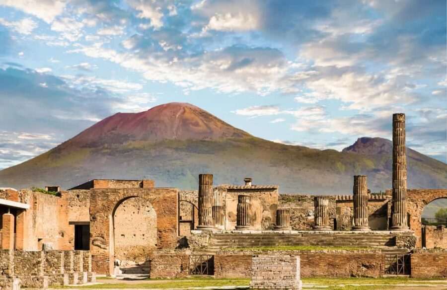 From Rome: Pompeii, Amalfi Coast and Positano Day Trip - Priority-Entry Pompeii: how the 90 minutes usually feels