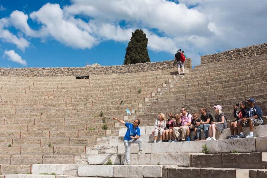 From Rome: Pompeii, Amalfi Coast, and Sorrento Day Trip - Piazza del Popolo meeting point and getting on the right bus
