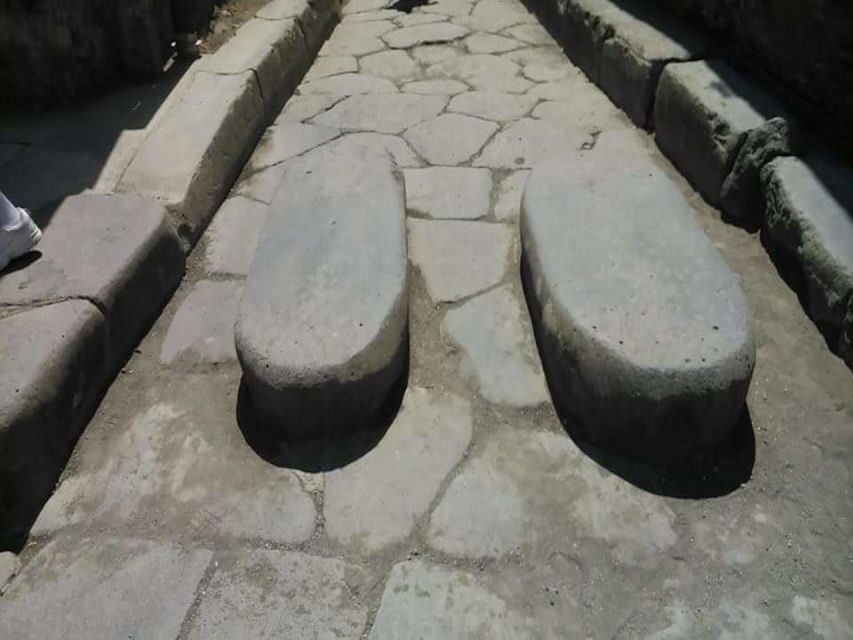 From Rome: Pompeii and Naples, Full Day Tour with Lunch - A private, assistant-led day from Rome
