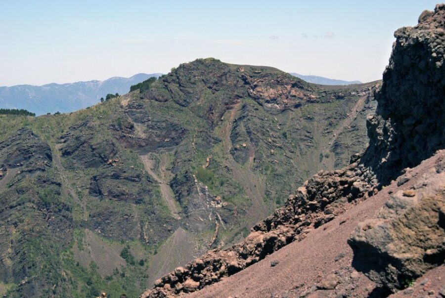 From Sorrento: Pompeii & Mt. Vesuvius Tour with Lunch & Wine - Mt. Vesuvius: rim views and the alpine guide talk