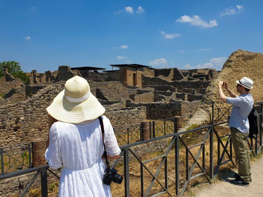 From Sorrento: Skip-the-Line Pompeii Tour and Vineyard Lunch - Pompeii with a guide: what the skip-the-line really buys you