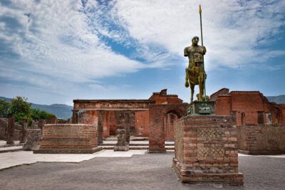 Full-Day Tour to Pompeii and Vesuvius with lunch from Naples - Pompeii first: what the guided ruins feel like with included entry