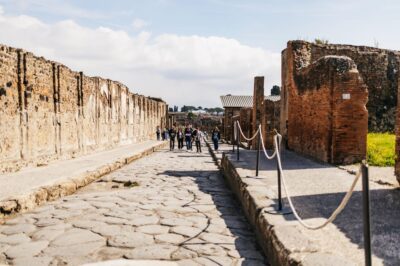 Naples: Pompeii and Mt. Vesuvius with Lunch and Wine Tasting - Naples pickup: convenient, but pick the right meeting point