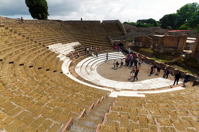 Naples: Pompeii & Mt Vesuvius All-Inclusive Small Group w/ Lunch - Lunch Break: Pizza or Wine Tasting, Not Just a Crumb Stop