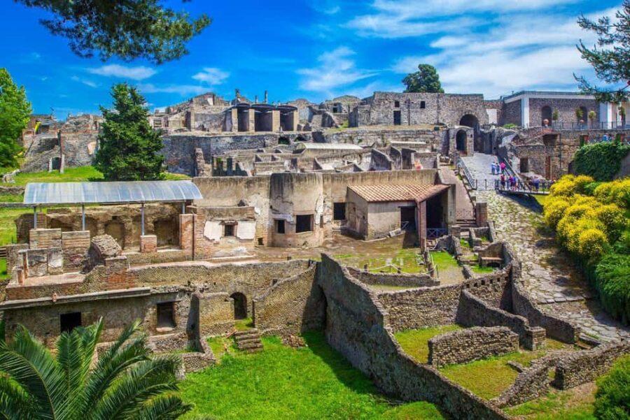 Pompeii : 2h small group tour with an archeologist - Key things I’d plan around