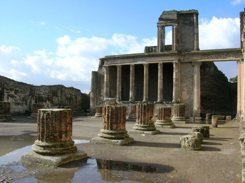 Pompeii 3-Hour Walking Tour - Arriving in Pompeii With Less Friction