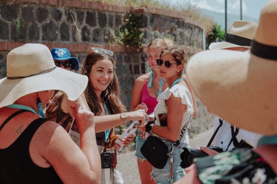 Pompeii 3hours Villa of Mysteries tour with an Archaeologist - How the archaeologist-led small group keeps Pompeii from feeling overwhelming