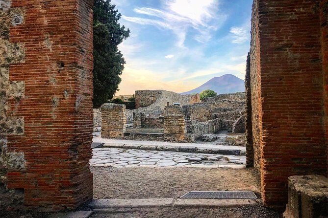 Pompeii from Afternoon to Sunset - Why the afternoon-to-sunset slot works in Pompeii