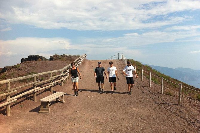 Pompeii, Herculaneum and Vesuvius Private Guided Tour - Vesuvius trailhead drop-off and the hike to the volcanic peak