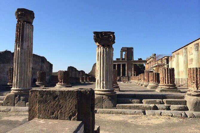 Pompeii, Herculaneum & Wine Tour, with Licensed Guide included - Herculaneum’s Parco Acheologico di Ercolano: a different kind of horror