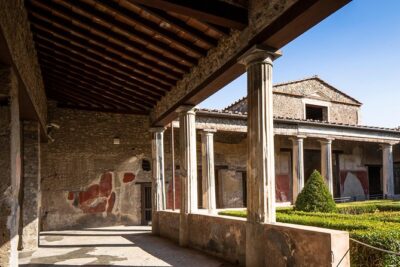 Pompeii & Mt.Vesuvius Day Tour from Naples with Pizza Lunch - Pompeii’s highlight walk: Forum, Baths, Vetti’s House, Lupanare