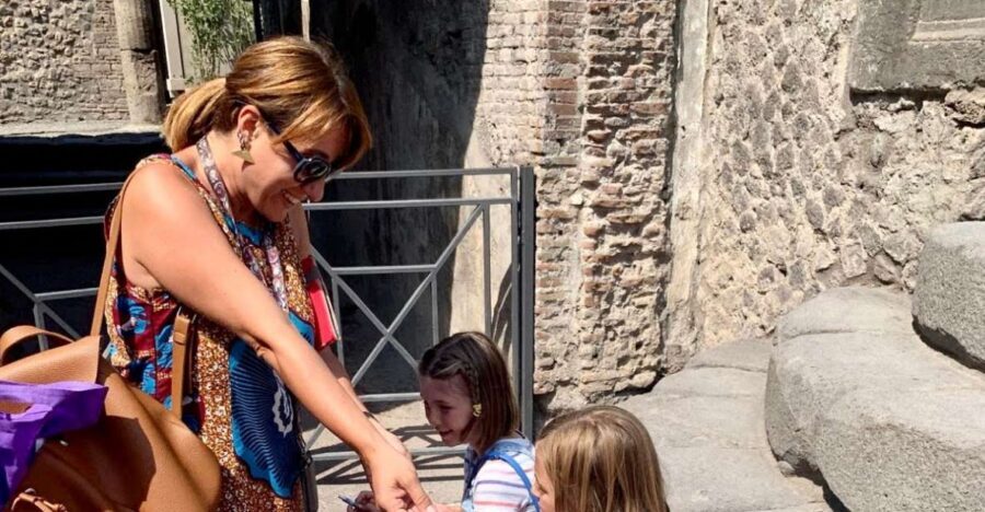 Pompeii: Skip-the-Line Tour for Kids and Families - Meeting point and getting in fast: Hotel Vittoria to reserved entry