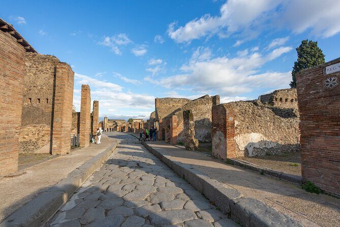 Pompeii Skip-the-Line Tour – Private and limited group options - Key things to know before you go