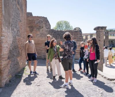 Pompeii: Small Group Guided Tour and Skip-the-Line Ticket - Getting In Fast: Skip-the-Line at the Archaeological Area