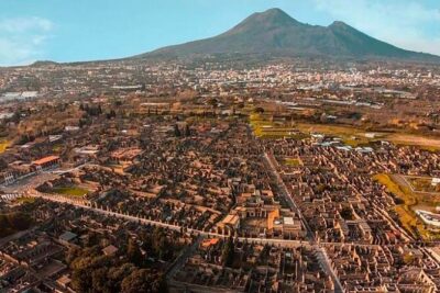 Pompeii small group tour with skip-the-line entrance included - Meeting at Coffee Shop Vittoria Via Mare: how to make the start painless