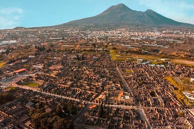 Pompeii small group tour with skip-the-line entrance included - Meeting at Coffee Shop Vittoria Via Mare: how to make the start painless