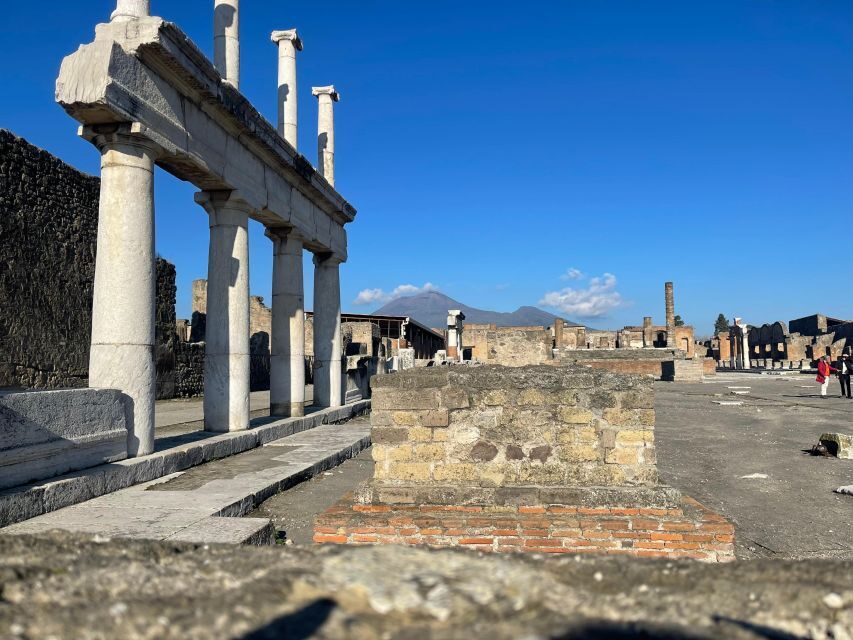 Pompeii-Vesuvius & Winery All Inclusive Tour From Positano - Mount Vesuvius hike: 1.5 hours of crater views and cold-air reality