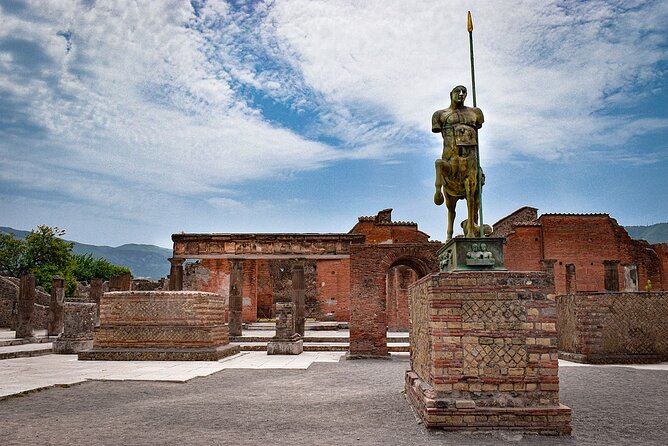 Pompeii Walking Tour: The Real History of the Ruins - Casa del Menandro: a wealthy domus with a name that sticks