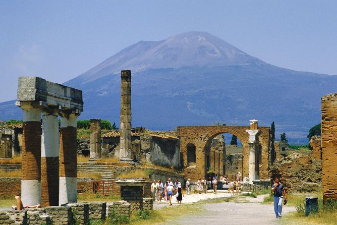 Pompeii with Wine Tasting and Lunch from Naples - Cameos and Corals Workshop Stop: Small Craft, Big Local Flavor