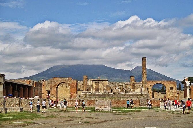 Private Full-Day Tour Sorrento, Positano, and Pompeii - Pickup, pacing, and why the roads set the tone
