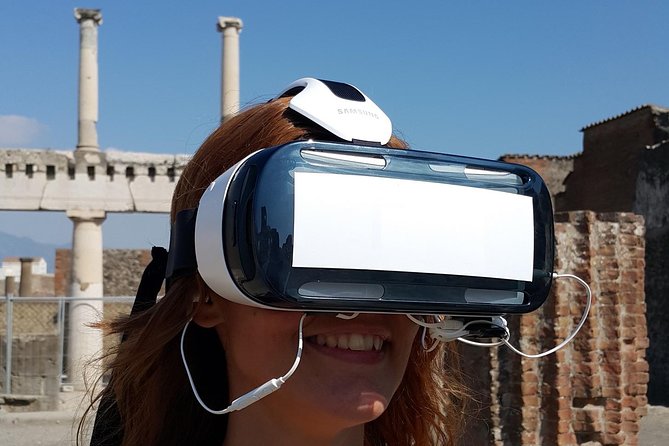 Private Pompeii Tour with 3D Virtual Reality Headset - The licensed local guide and audio: why this isn’t just tech
