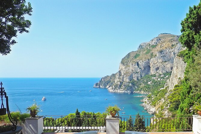 Rome to Pompeii, Sorrento & Capri: 2-Day South Italy Tour - The Rome departure: pickup timing and meeting point reality
