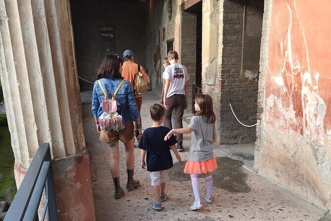 Rome to Pompeii Tour for Kids & Families w Hotel Pickup & Skip-the-Line Tickets - Pompeii Archaeological Park: start with the city, not random ruins