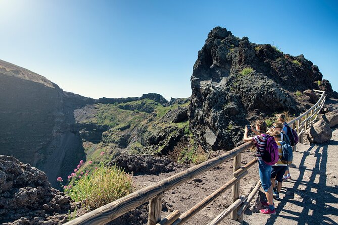 Tour Mount Vesuvius with Entry Tickets and Round Trip Transfer Included - Getting There from Pompeii: The Transfer Setup