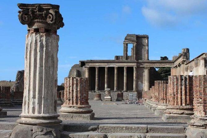 VIP Experience Private tour to Pompeii and Amalfi coast from Rome - A good Pompeii guide makes the streets make sense (Hector and Stefano)